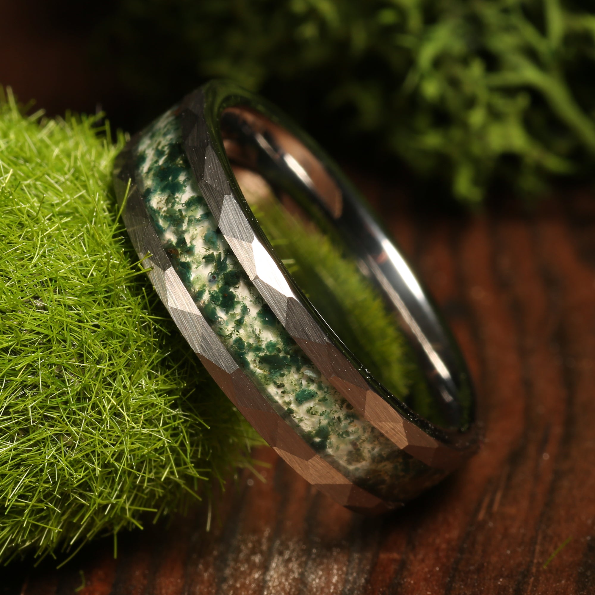 Evergreen Moss Agate Wedding Ring – Hammered Silver Tungsten Men’s Band Evergreen Moss Agate Wedding Ring – Hammered Silver Tungsten Men’s Band