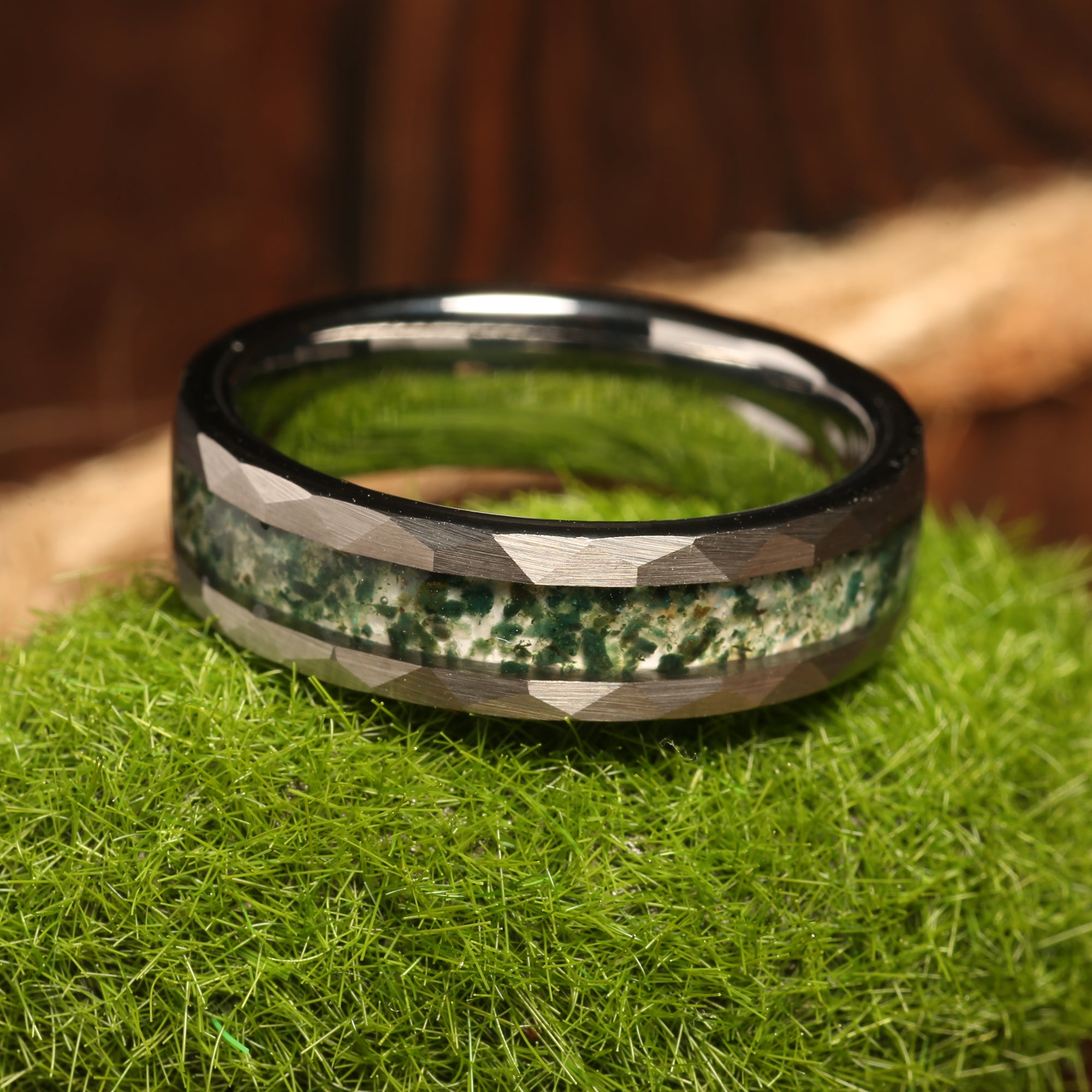 Evergreen Moss Agate Wedding Ring – Hammered Silver Tungsten Men’s Band Evergreen Moss Agate Wedding Ring – Hammered Silver Tungsten Men’s Band